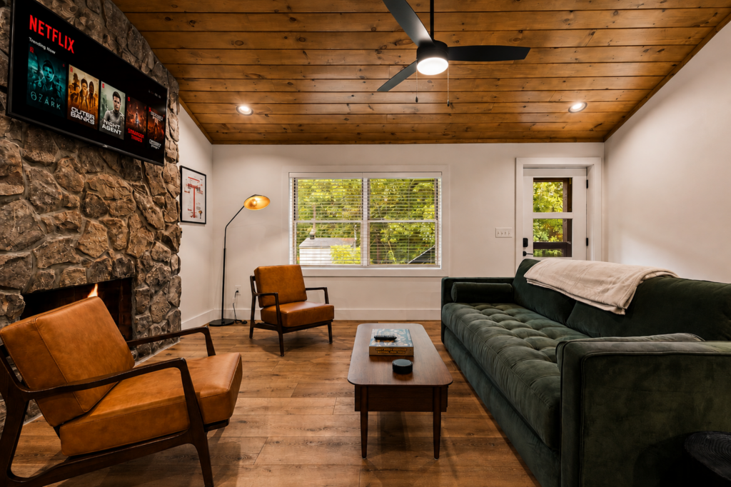 Living room at Ash Creek Cabin